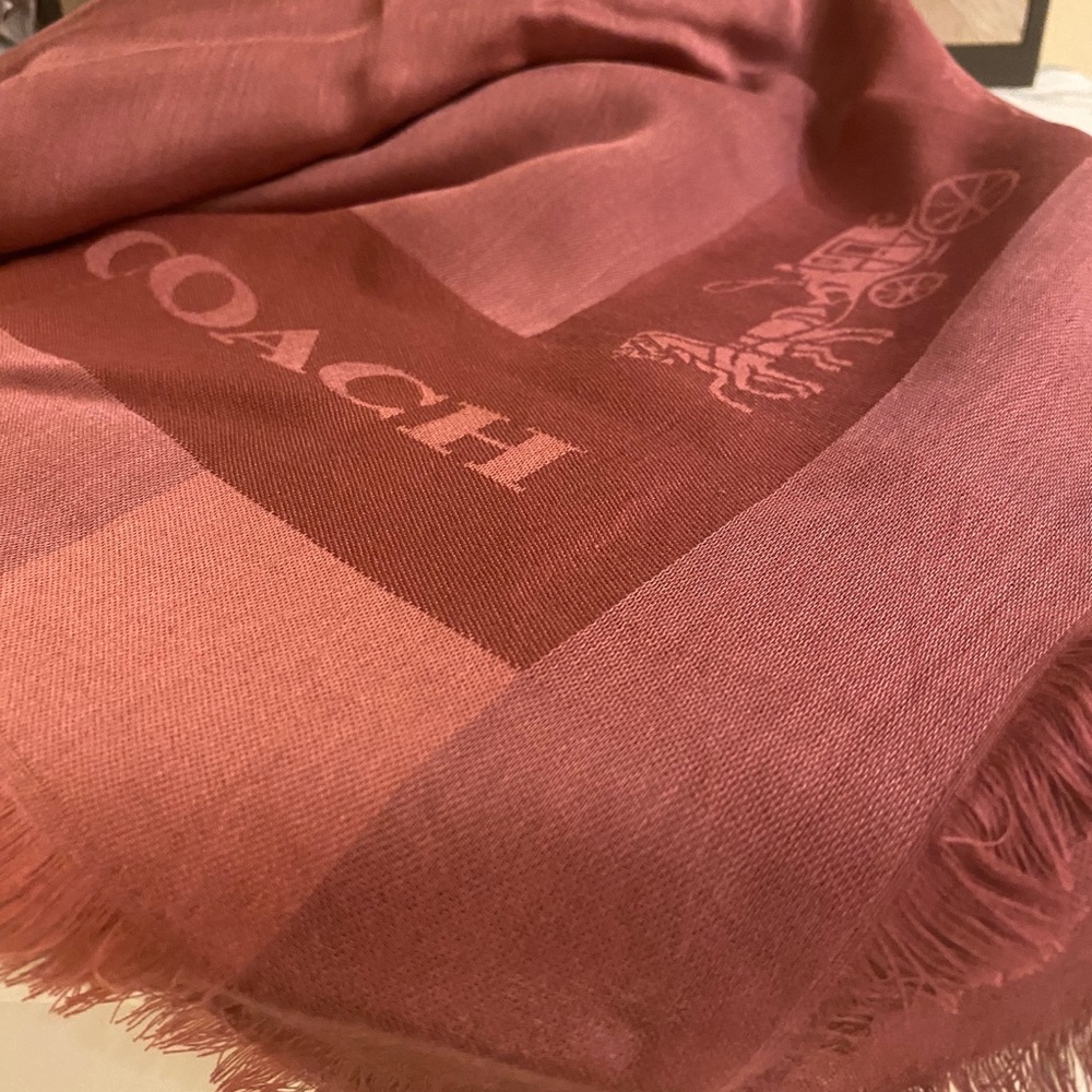 Coach large scarf - Picture 5 of 5